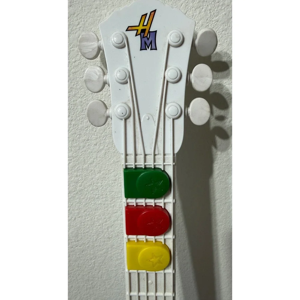 Disney Hannah Montana Secret Star TV Games Guitar Controller Purple 2008 Jakks